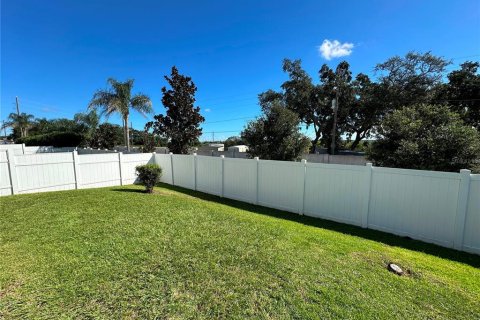 Villa ou maison à louer à Groveland, Floride: 3 chambres, 150.13 m2 № 2426886 - photo 20