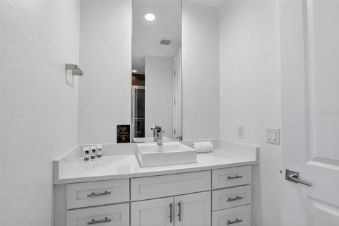 Adosado en venta en Kissimmee, Florida, 4 dormitorios, 169.36 m2 № 1901927 - foto 18