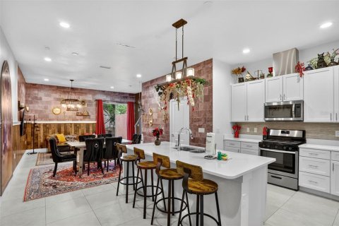 Adosado en venta en Kissimmee, Florida, 4 dormitorios, 169.36 m2 № 1901927 - foto 6