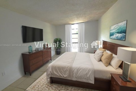 Condo in North Miami Beach, Florida, 1 bedroom  № 2009296 - photo 5