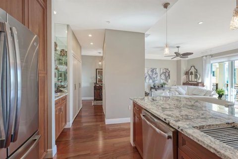 Condo in Sarasota, Florida, 1 bedroom  № 2202688 - photo 12