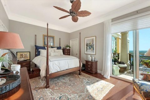 Condo in Sarasota, Florida, 1 bedroom  № 2202688 - photo 13