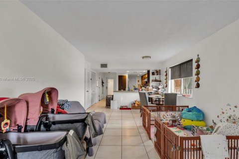 Copropriété à vendre à Miami Beach, Floride: 2 chambres, 106.93 m2 № 1979776 - photo 5