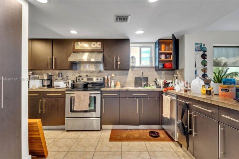 Copropriété à vendre à Miami Beach, Floride: 2 chambres, 106.93 m2 № 1979776 - photo 7