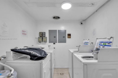Copropriété à vendre à Miami Beach, Floride: 2 chambres, 106.93 m2 № 1979776 - photo 21