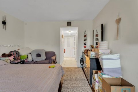 Copropriété à vendre à Miami Beach, Floride: 2 chambres, 106.93 m2 № 1979776 - photo 14