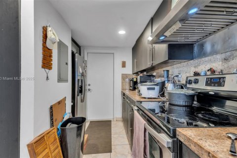 Copropriété à vendre à Miami Beach, Floride: 2 chambres, 106.93 m2 № 1979776 - photo 8