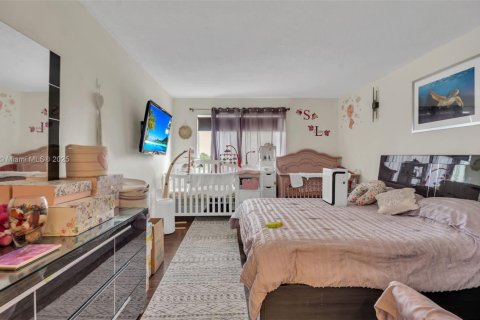 Copropriété à vendre à Miami Beach, Floride: 2 chambres, 106.93 m2 № 1979776 - photo 13