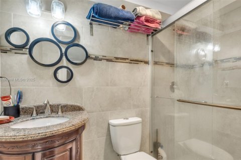 Copropriété à vendre à Miami Beach, Floride: 2 chambres, 106.93 m2 № 1979776 - photo 16