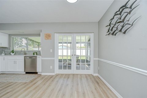 House in Tampa, Florida 4 bedrooms, 157.93 sq.m. № 1870424 - photo 16