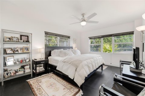 Condo in Miami Shores, Florida, 3 bedrooms № 2062092 - photo 12