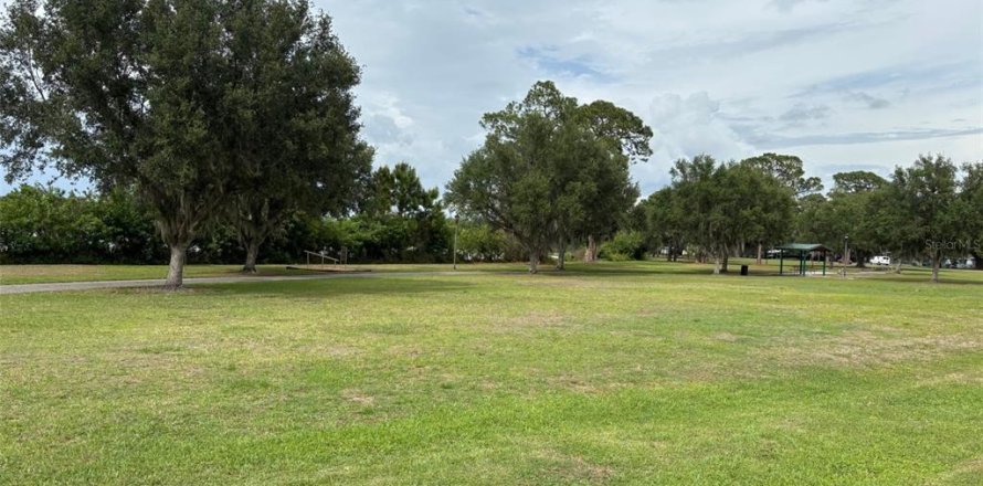 Land in Winter Haven, Florida № 2103352