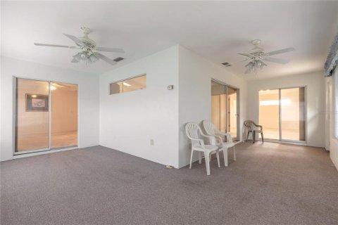 House in New Smyrna Beach, Florida 3 bedrooms, 222.32 sq.m. № 1567581 - photo 24