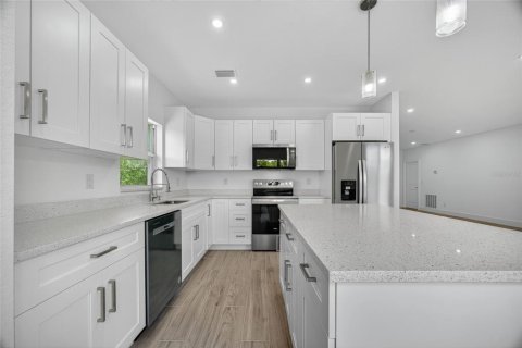 Casa en venta en Port Charlotte, Florida, 3 dormitorios, 149.76 m2 № 1886064 - foto 7