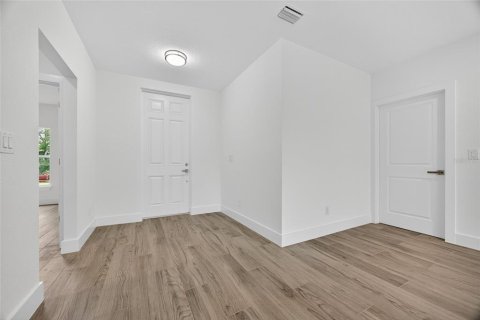 Casa en venta en Port Charlotte, Florida, 3 dormitorios, 149.76 m2 № 1886064 - foto 3