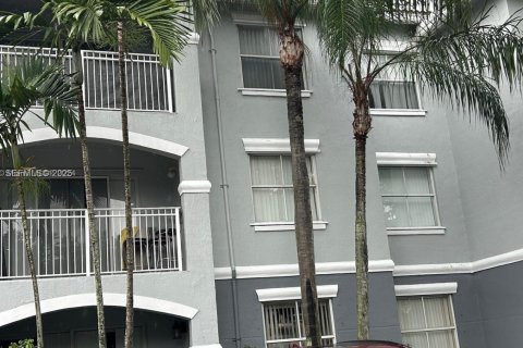 Снять в аренду кондоминиум в Пемброк-Пайнс, Флорида 2 спальни, 101.36м2, № 1989841 - фото 4