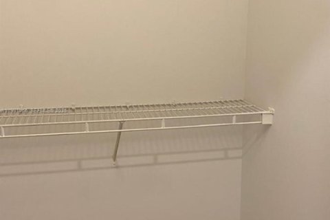 Снять в аренду кондоминиум в Пемброк-Пайнс, Флорида 2 спальни, 101.36м2, № 1989841 - фото 10