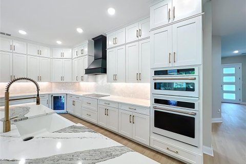 Villa ou maison à vendre à Orlando, Floride: 4 chambres, 309.64 m2 № 1884054 - photo 10
