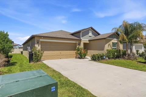 Villa ou maison à Zephyrhills, Floride 4 chambres, 180.14 m2 № 2100346