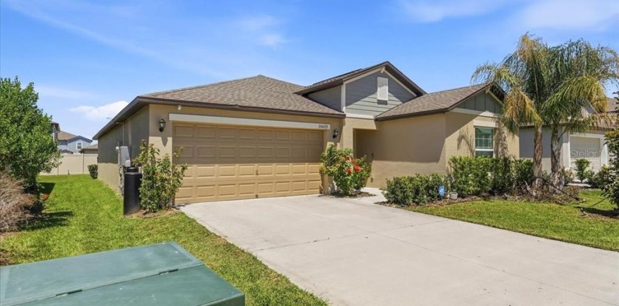 Villa ou maison à Zephyrhills, Floride 4 chambres, 180.14 m2 № 2100346