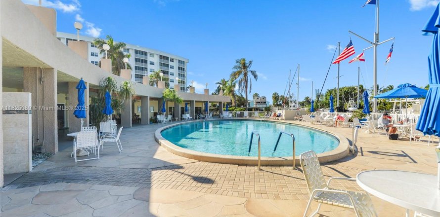 Condo à Pompano Beach, Floride, 2 chambres № 1790815