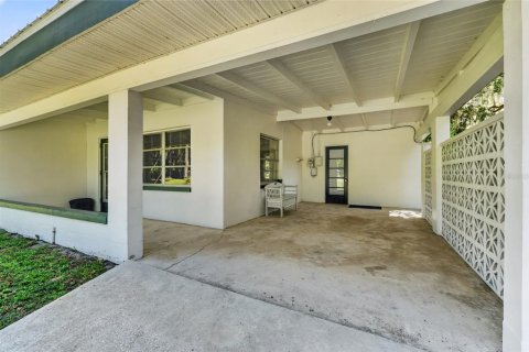 Villa ou maison à vendre à Lake Panasoffkee, Floride: 3 chambres, 141.58 m2 № 2133830 - photo 5
