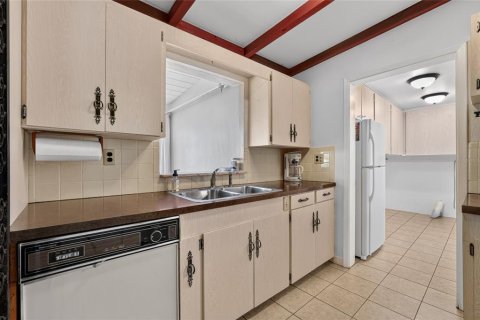 Villa ou maison à vendre à Lake Panasoffkee, Floride: 3 chambres, 141.58 m2 № 2133830 - photo 14