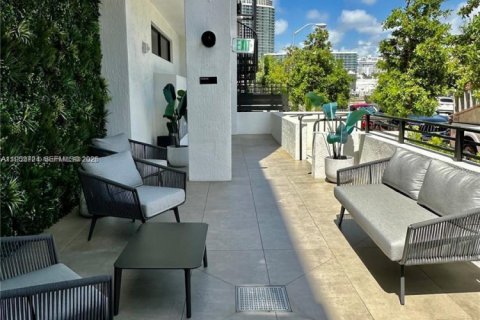 Condominio en alquiler en Miami Beach, Florida, 1 dormitorio, 68.56 m2 № 2008945 - foto 2