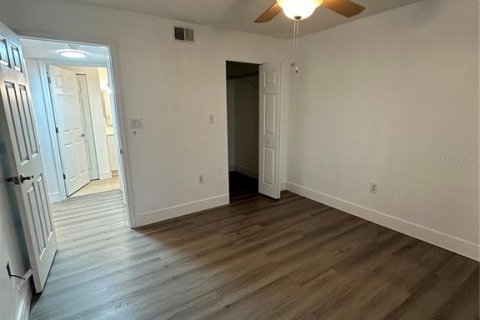 Condo in Brandon, Florida, 2 bedrooms  № 1906678 - photo 21