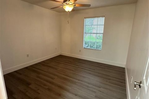 Condo in Brandon, Florida, 2 bedrooms  № 1906678 - photo 15