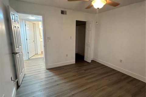 Condo in Brandon, Florida, 2 bedrooms  № 1906678 - photo 30