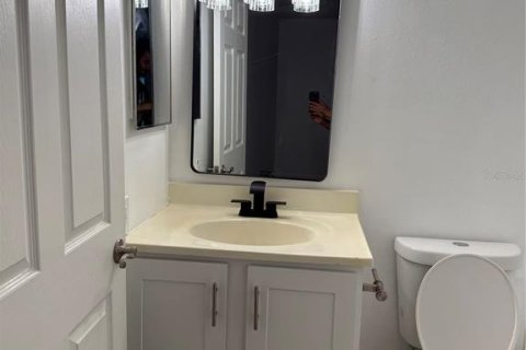 Condo in Brandon, Florida, 2 bedrooms  № 1906678 - photo 19