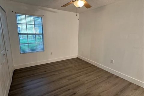 Condo in Brandon, Florida, 2 bedrooms  № 1906678 - photo 22