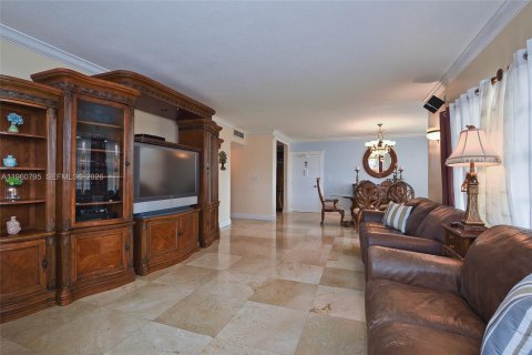 Condominio en venta en Hallandale Beach, Florida, 2 dormitorios, 124.49 m2 № 2021910 - foto 7