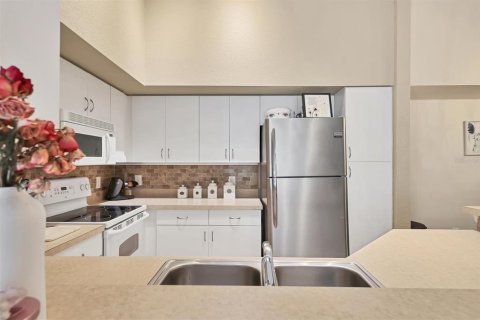 Copropriété à vendre à Sarasota, Floride: 1 chambre, 88.16 m2 № 1912006 - photo 8