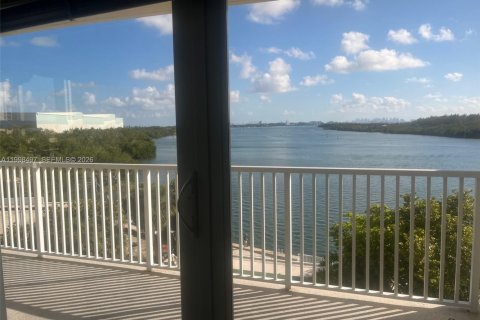 Купить кондоминиум в Санни-Айлс-Бич, Флорида 3 спальни, 145.86м2, № 2064867 - фото 3