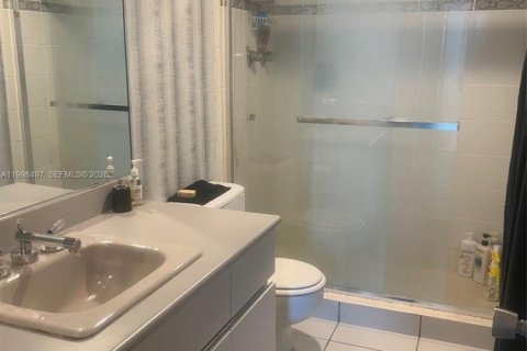 Купить кондоминиум в Санни-Айлс-Бич, Флорида 3 спальни, 145.86м2, № 2064867 - фото 12