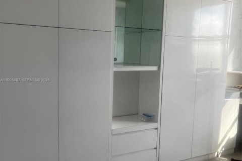 Купить кондоминиум в Санни-Айлс-Бич, Флорида 3 спальни, 145.86м2, № 2064867 - фото 10