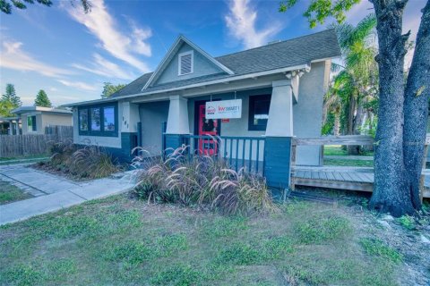 Commercial property in Winter Haven, Florida 74.32 sq.m. № 2206993
