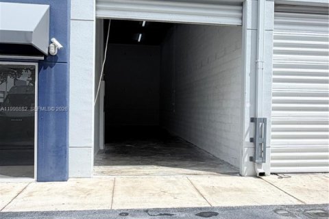 Commercial property in Miami, Florida № 2060912 - photo 25