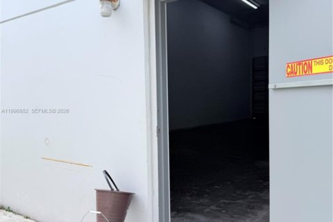 Commercial property in Miami, Florida № 2060912 - photo 29