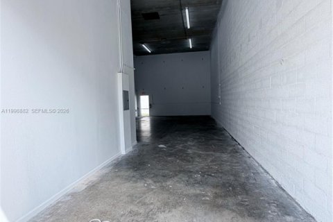Commercial property in Miami, Florida № 2060912 - photo 21