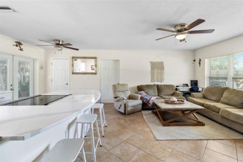 Casa en venta en Seminole, Florida, 2 dormitorios, 87.7 m2 № 1674039 - foto 8