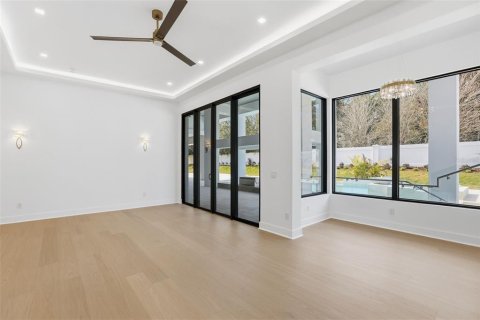 Купить виллу или дом в Уиндермир, Флорида 10 комнат, 737.64м2, № 2101765 - фото 19