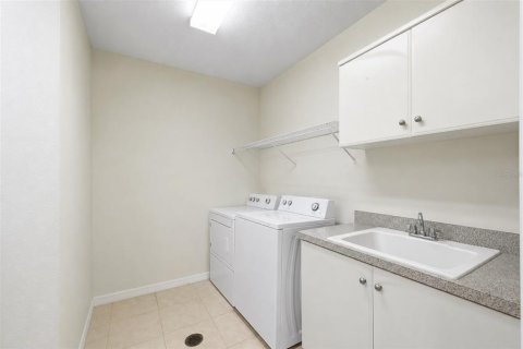 Condo in Sarasota, Florida, 3 bedrooms  № 2302507 - photo 25