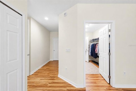Condo in Sarasota, Florida, 3 bedrooms  № 2302507 - photo 16
