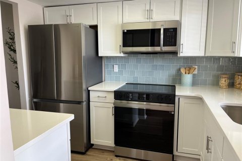 Condo in Bradenton, Florida, 1 bedroom  № 1361787 - photo 2