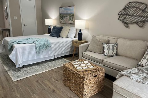 Condo in Bradenton, Florida, 1 bedroom  № 1361787 - photo 9