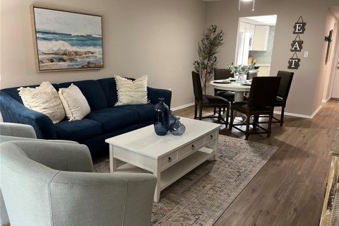 Condo in Bradenton, Florida, 1 bedroom  № 1361787 - photo 6