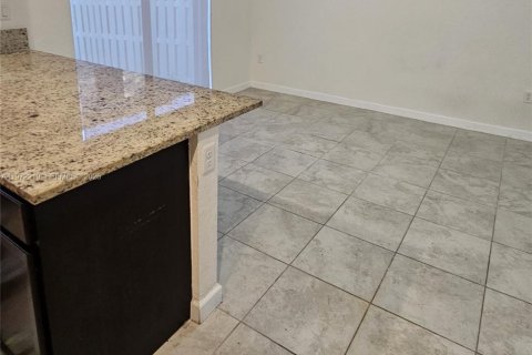 Townhouse in Miami, Florida 3 bedrooms, 158.03 sq.m. № 2033782 - photo 3